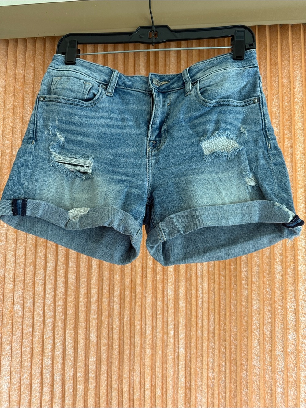 💙3 for $55💙Vigoss Marley Women's Distressed Denim Roll-Cuff Shorts size 27